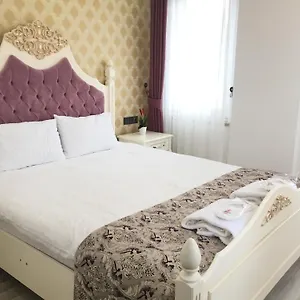 nehir-suite-hotel.hotelstrabzon.net/