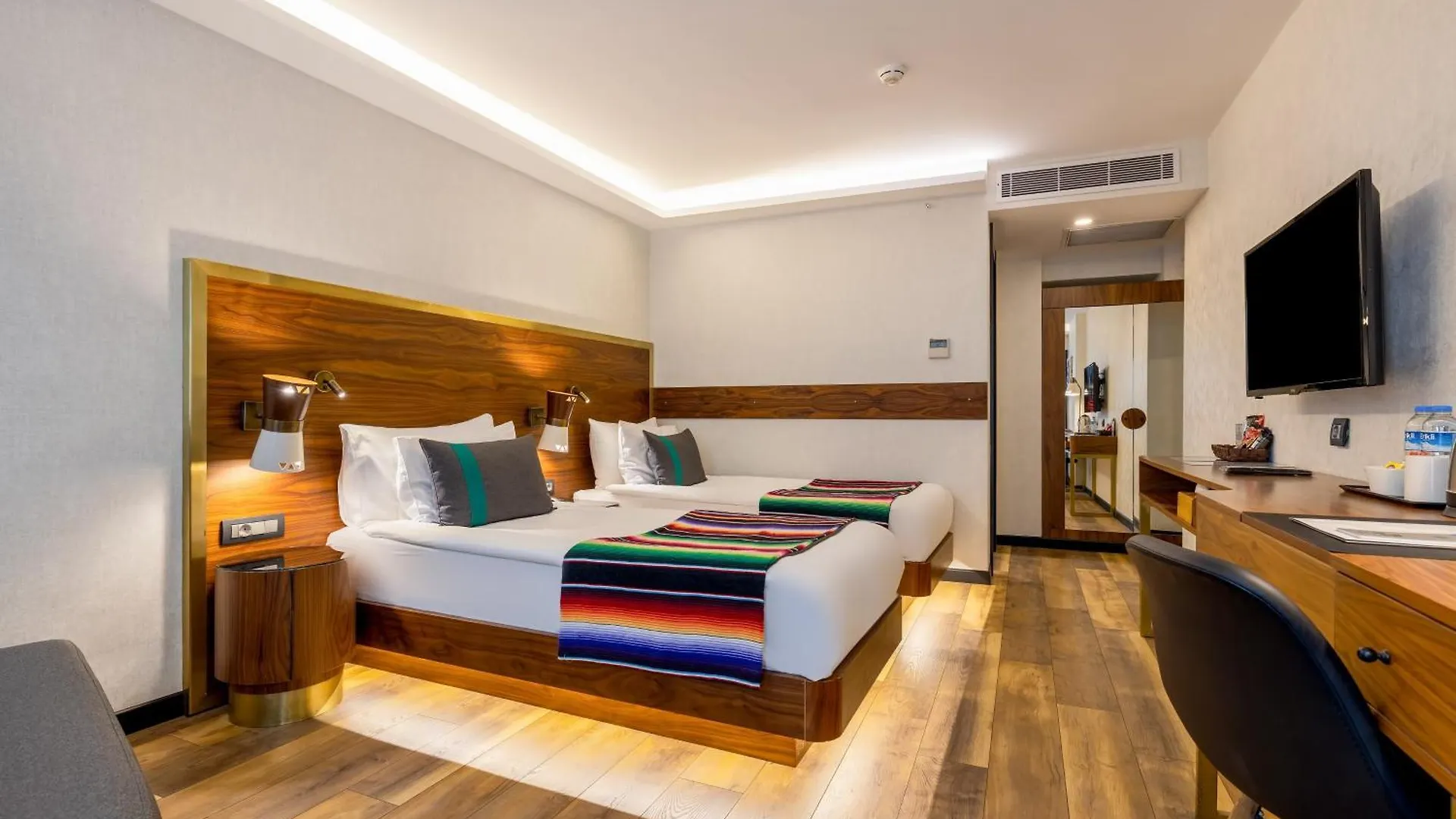 ***  Hay Hotel Alsancak Izmir Turkey